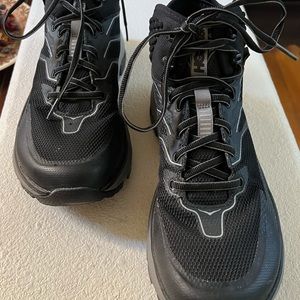 Black Men Size 9.5 HOKA Hiking Boots $125